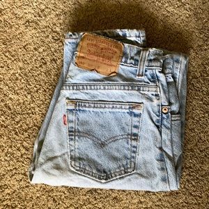 Vintage Levi’s; high waisted mom jean style